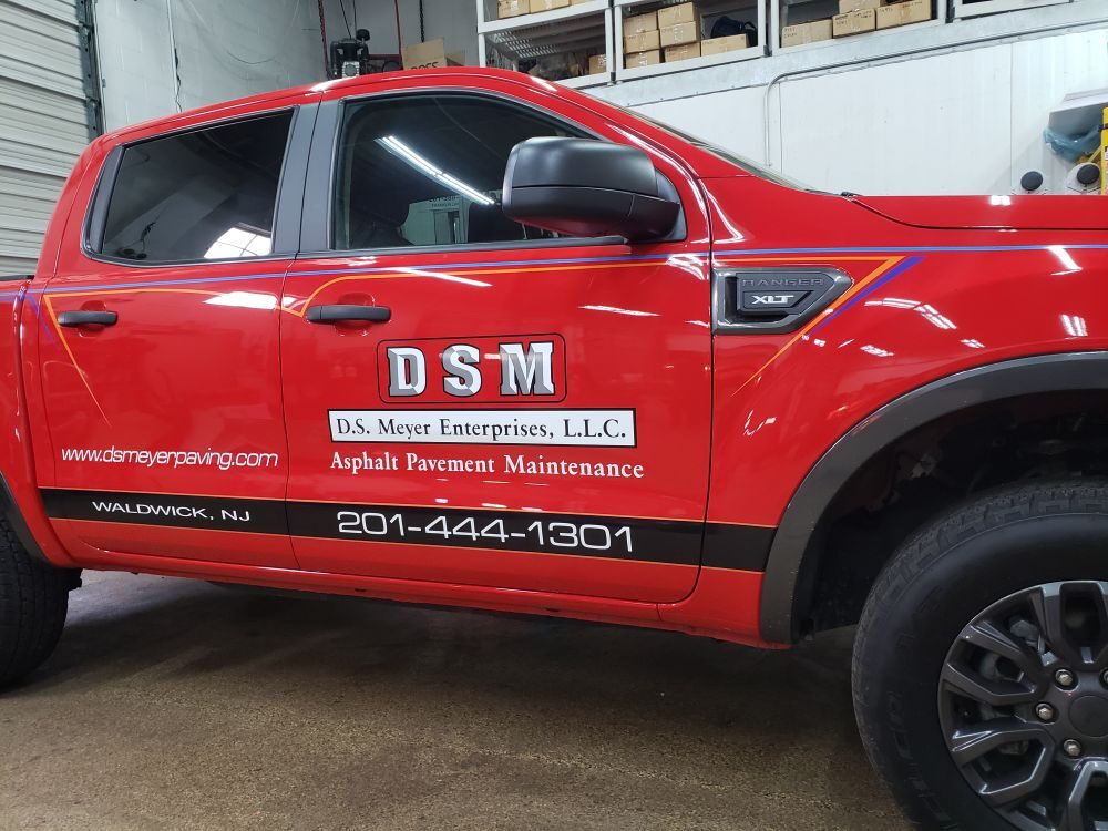 DSM Custom pin striping and lettering