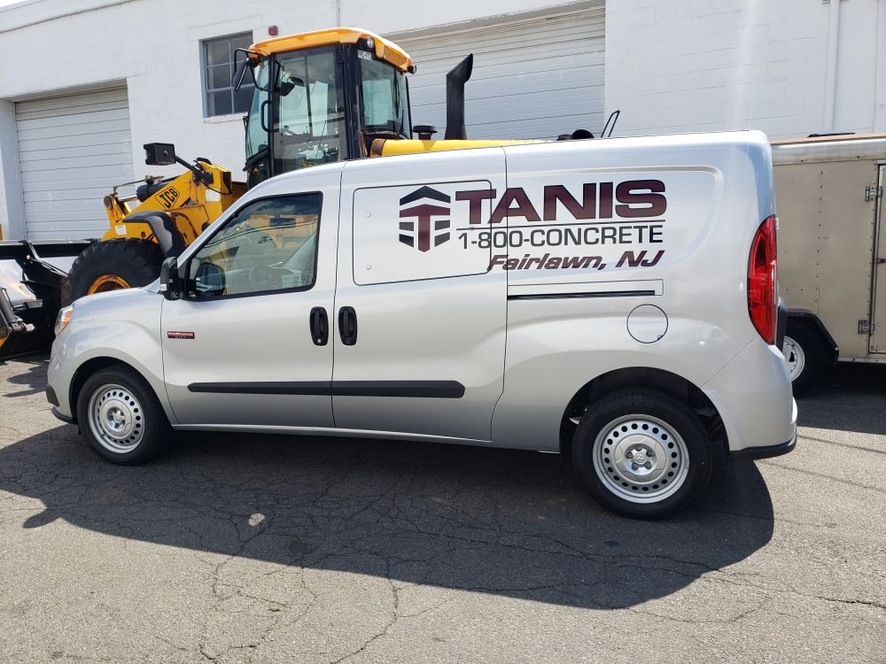 Tanis van wrap color change and lettering
